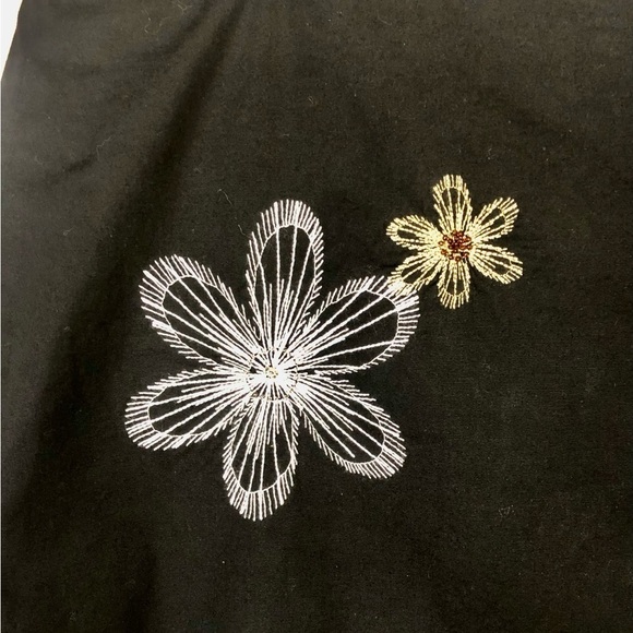 Rafaella skirt black with gold, silver embroidered floral A-Line size 12 - Picture 2 of 7